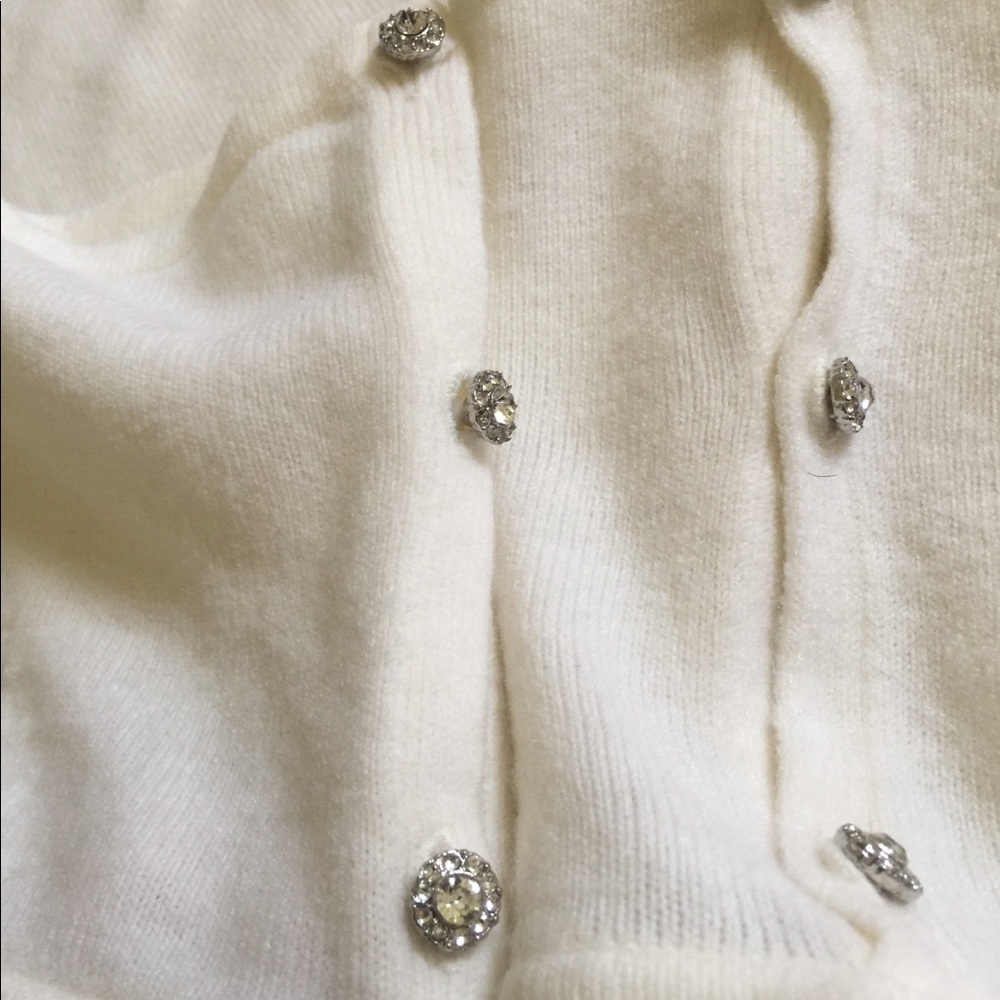 White-slightly creamy knit classic top